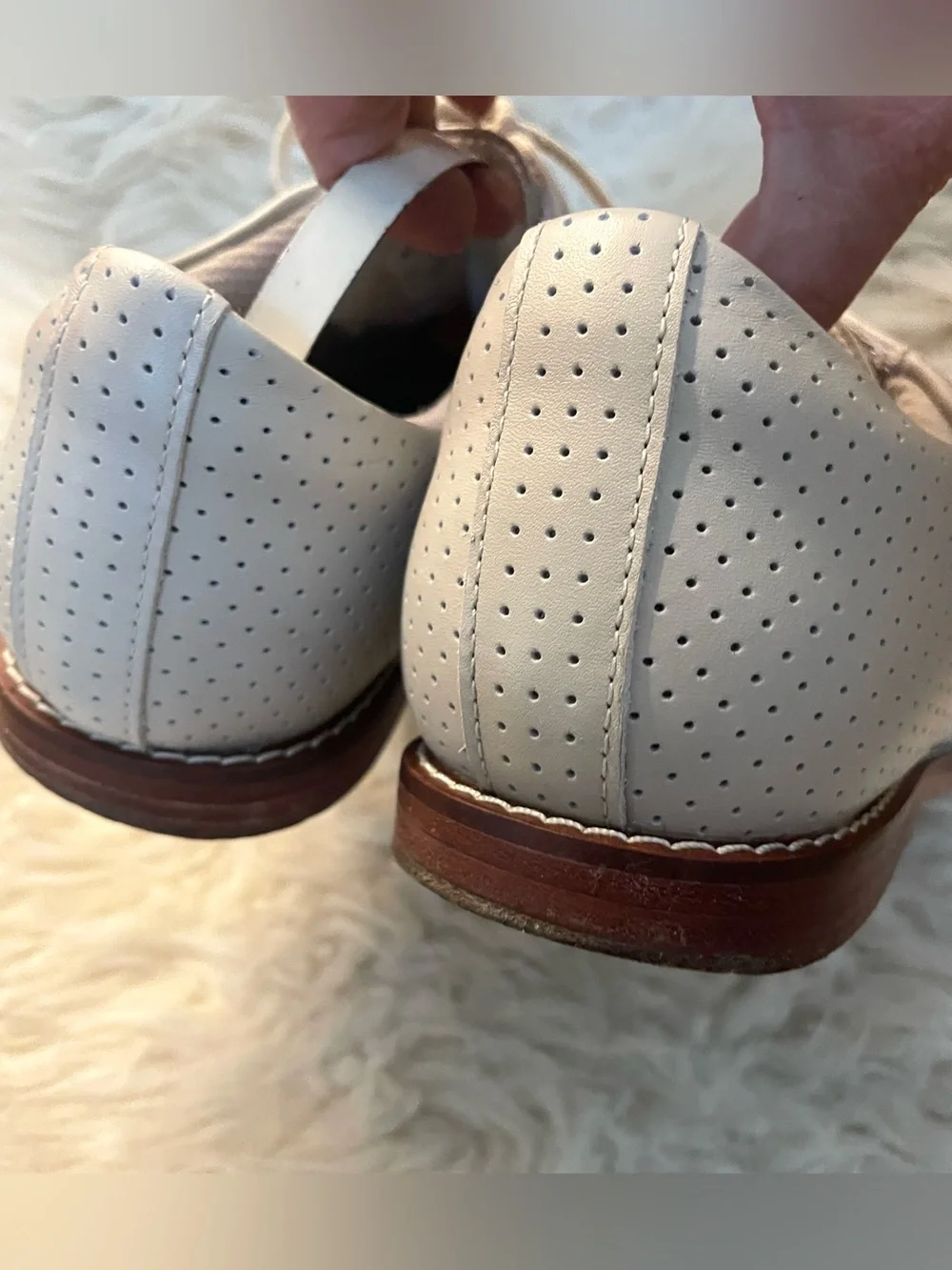 G/FORE Perforated Gallivanter Leather Golf Shoes Perforated Cream Woman’s 8
